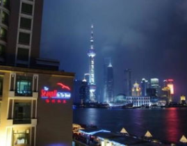 上海外滩娱乐,繁华都市夜生活新地标